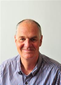 Profile image for Councillor Robert Steemson